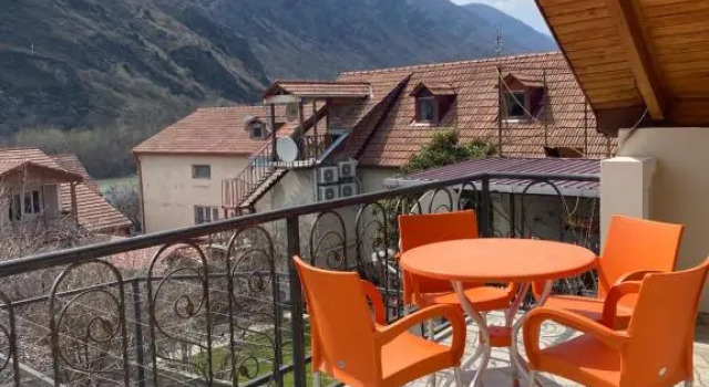 Suite con vista sul fiume Guest House IBERIA