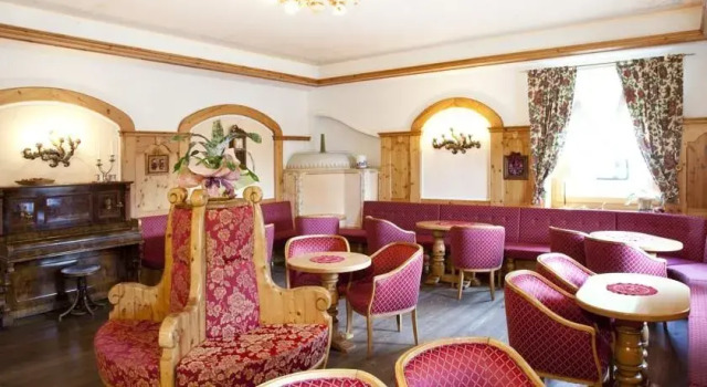 Hotel Jolanda, Rezerwuj Hotel San Martino di Castrozza Wenecja Euganejska