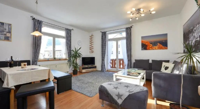 Apartments Alte Villa, Забронировать Апартаменты/квартира Апартаменты Гармиш-Партенкирхен, рядом с Канатная дорога Ванкбан, Апартаменты/квартира
