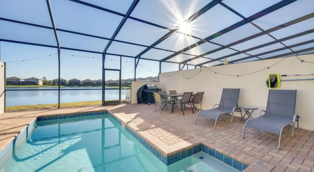 Апартаменты 13 Mi to Wdw: Family Home w/ Private Pool & Perks!