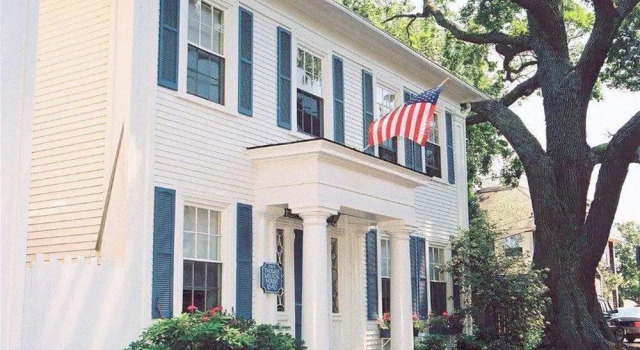 The Harborside Inn