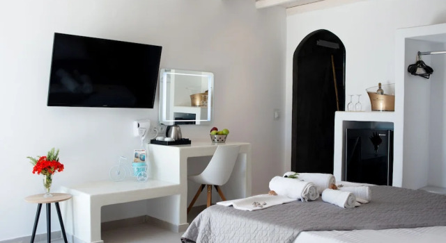 Petra Mykonos Studios & Suites, Забронировать Апартаменты/квартира Миконос остров Миконос, рядом с Panagia Paraportiani Church