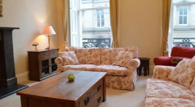 Georgian Flat In The West End