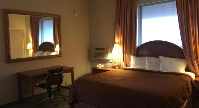 Люкс Deluxe Days Inn by Wyndham Chico