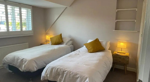 Beautiful, Spacious 4-bed House in Brixham, Забронировать Отель Отели Бриксем с парковкой, рядом с Пристань города Бриксхем, Парковка