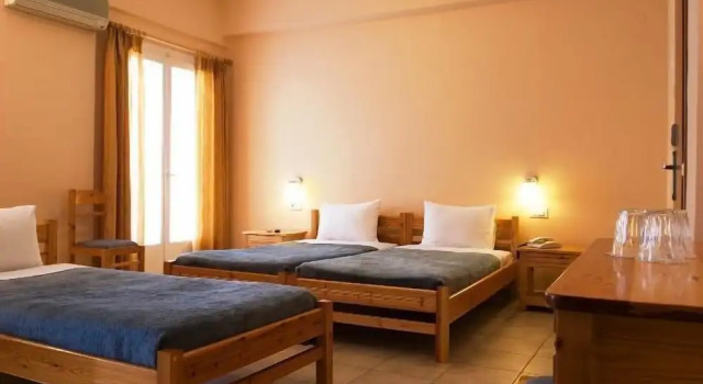 Трёхместный номер Standard с балконом Park Hotel