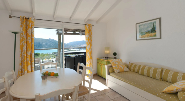 Residence Marina di Santa Giulia, Rezerwuj Hotel Hotele w Korsyka z parkingiem, Parking