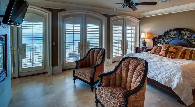 Capitano 7 Bedroom Holiday Home by Five Star Properties