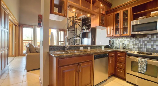 Апартаменты с 3 комнатами Beach Walkout Condo 112 3BR2BA Sleeps 8