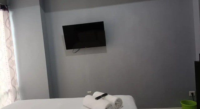 Simply And Clean Studio At Vida View Makassar Apartment, Rezervovat Apartmán Hotely v Sulawesi s parkováním, Parkování