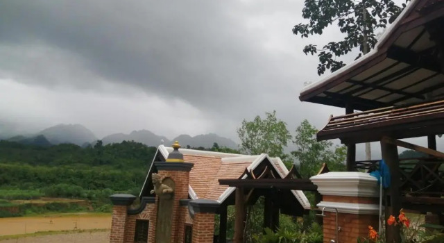 Бунгало Deluxe Chateau Orientale Resort