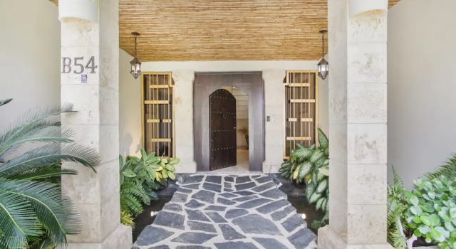 4-BR Pool Villa - Garden & Beach Access