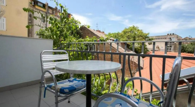 Студия с балконом Apartments Centrum Split