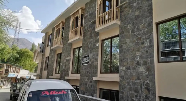 Hilltop Hotel Hunza