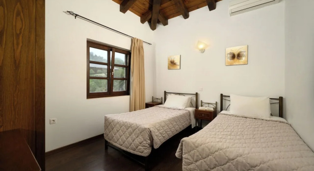 Mega Lithari Villas Corfu, Book Villa Villaer i Avliotes, Villa