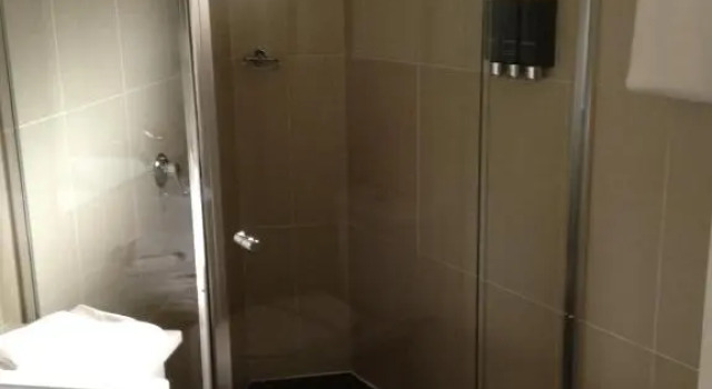 Апартаменты Francis Phillip Motor Inn and The Lodge