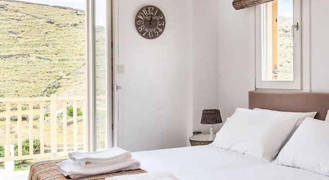 Superior 3-bedroom Villa With Sea View in Kythnos, Rezervovat Vila Merichas Kythnos
