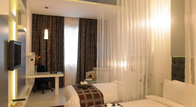 Двухместный номер Standard Blu Petal - A Business Hotel