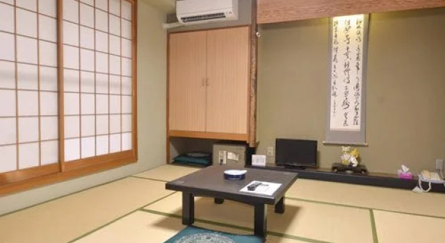 Hotel Kairakuso, Buchen Sie Hotel Wajima 
