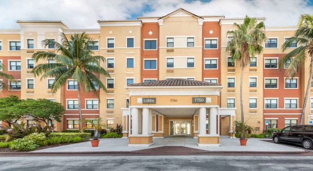 Extended Stay America Premier Suites - Miami - Airport - Doral - 25th Street, Забронировать Отель Дорел Майами-Бич, рядом с Музей Северной и Южной Америки