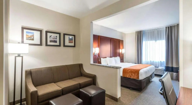 Люкс Comfort Suites Yakima