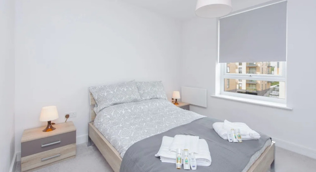Rooftop Terrace Apartment - Reading, Varaa Huoneisto Asunnot kohteessa Merseyside, Huoneisto
