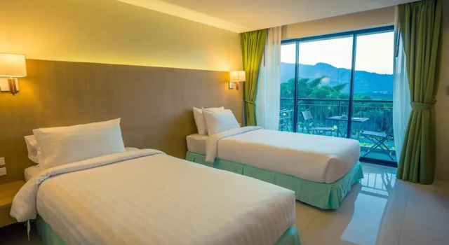 Номер Superior Studio apartments on a hill