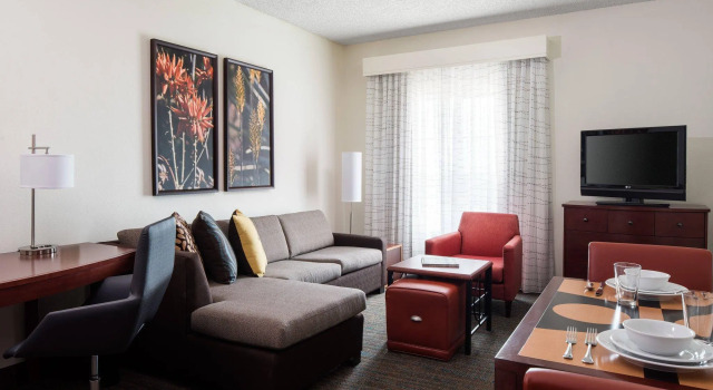 Двухместный люкс c 1 комнатой Residence Inn by Marriott Phoenix Desert View at Mayo Clinic