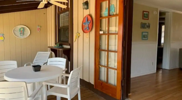 Двухместный номер Standard с балконом River Wilderness Waterfront Cabins