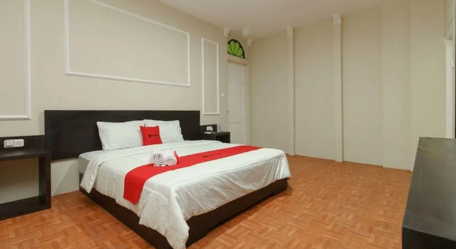 RedDoorz Syariah near Suzuya Mall Banda Aceh 2