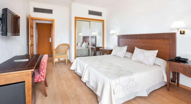 Двухместный номер Teide с балконом HC Hotel Magec