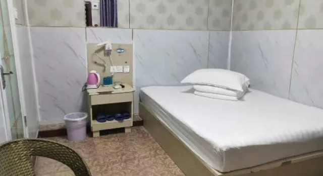 Xinyang Xinyue Hotel, Book Hotel Fuyang Anhui