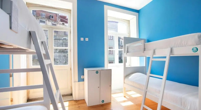 Кровать в общем номере (женский номер) Best Guest Porto Hostel