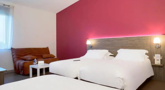 Трёхместный номер Standard Kyriad Saint Chély dApcher - Aire de la Lozère