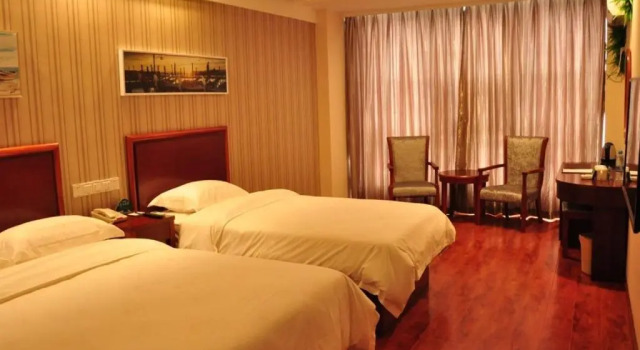 Двухместный номер Standard GreenTree Inn HeNan HeBi HengShan Road Business Hotel