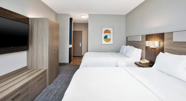 Четырёхместный номер Standard Holiday Inn Express Silver City by IHG
