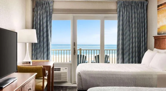 Номер Standard с балконом и с красивым видом из окна Days Inn by Wyndham Ocean City Oceanfront