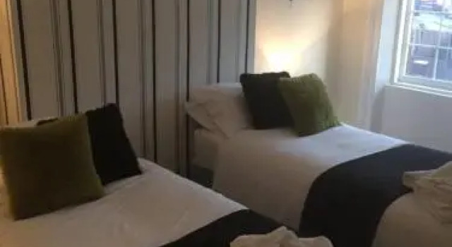 Leigh Arms Accommodation, Prenota Hotel Liverpool Merseyside