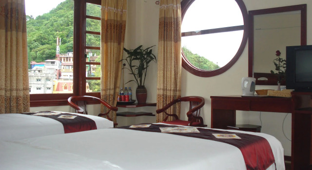 Fansipan View Hotel, Rezervovat Hotel Hotely v Lao Cai s bazénem, Bazén