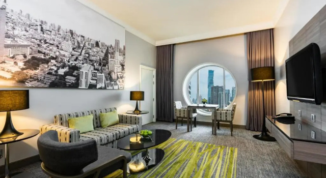 Двухместный люкс c 1 комнатой с видом на город Holiday Inn Bangkok Silom by IHG