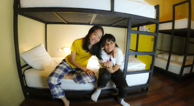 Кровать в общем номере Hawa House Phuket Oldtown