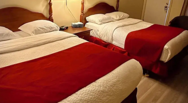 Четырёхместный номер Standard с видом на озеро Ceilidh Country Lodge