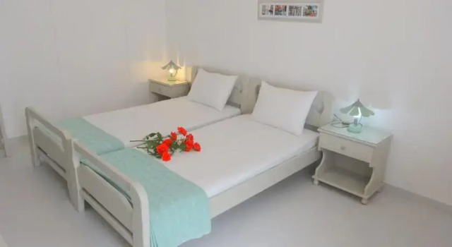 Kamakaris Rooms