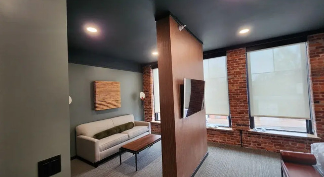 EXPLORE Marquette Historic District, Rezerwuj Hotel Marquette Michigan