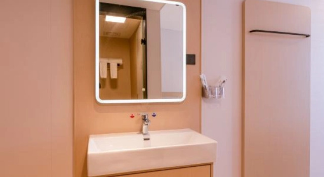New Picture Hotel(Pingyang Aojiang Store), Prenota Hotel Wenzhou Zhejiang