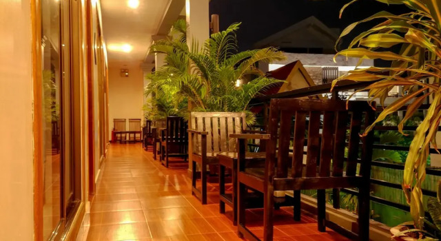 Номер Deluxe с балконом и с красивым видом из окна Asanak DAngkor Boutique Hotel