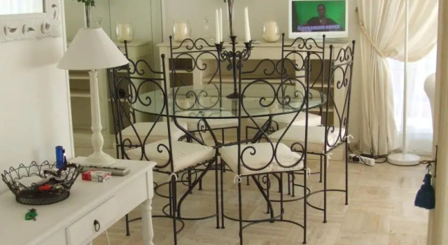 Two Bedroom Madrid, Забронировать Отель Pointe Croisette Канны, рядом с Galerie Alexandre Leadouze