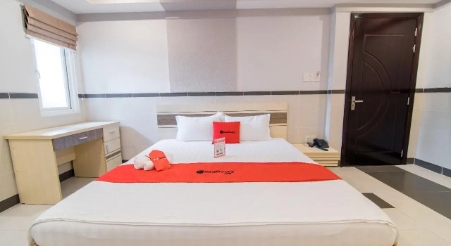 Номер Deluxe RedDoorz Plus near Lotte Mart D7