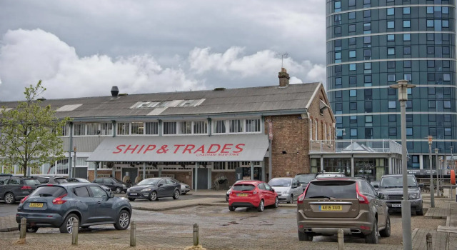 Ship & Trades
