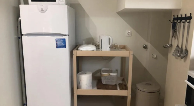 Charming 1-bed Apartment Near Piraeus Port, Забронировать Апартаменты/квартира Каллифея Афины, рядом с Холм Филопаппос